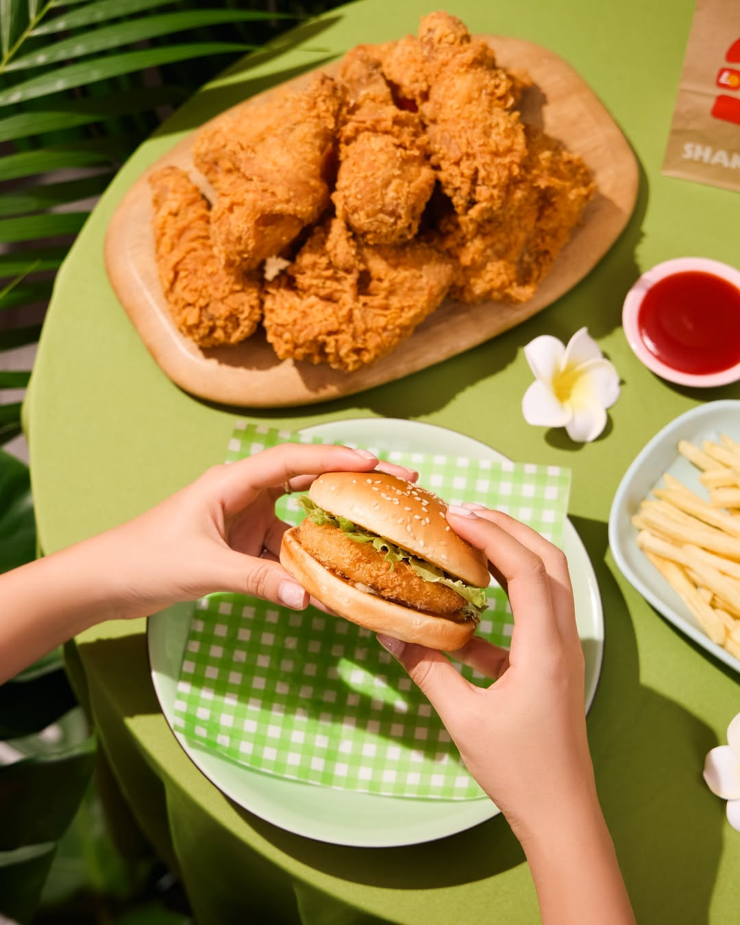 first lotteria in malaysia - chicken